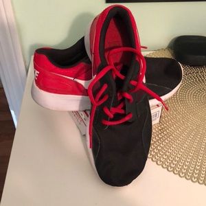 Gently worn Nike’s!